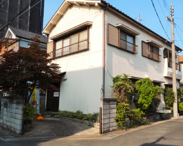 伊丹市東有岡1-38-4