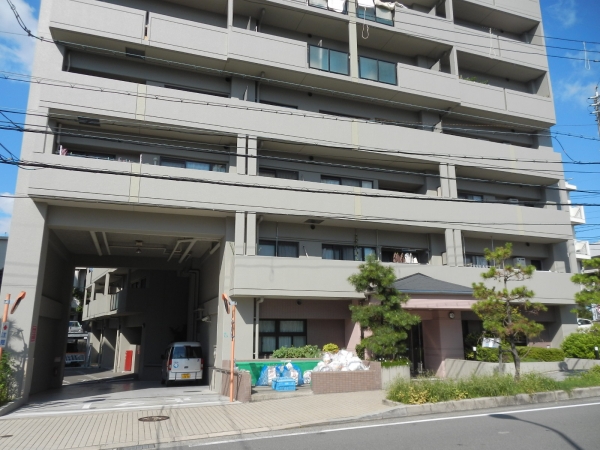 ユニライフ伊丹駅前